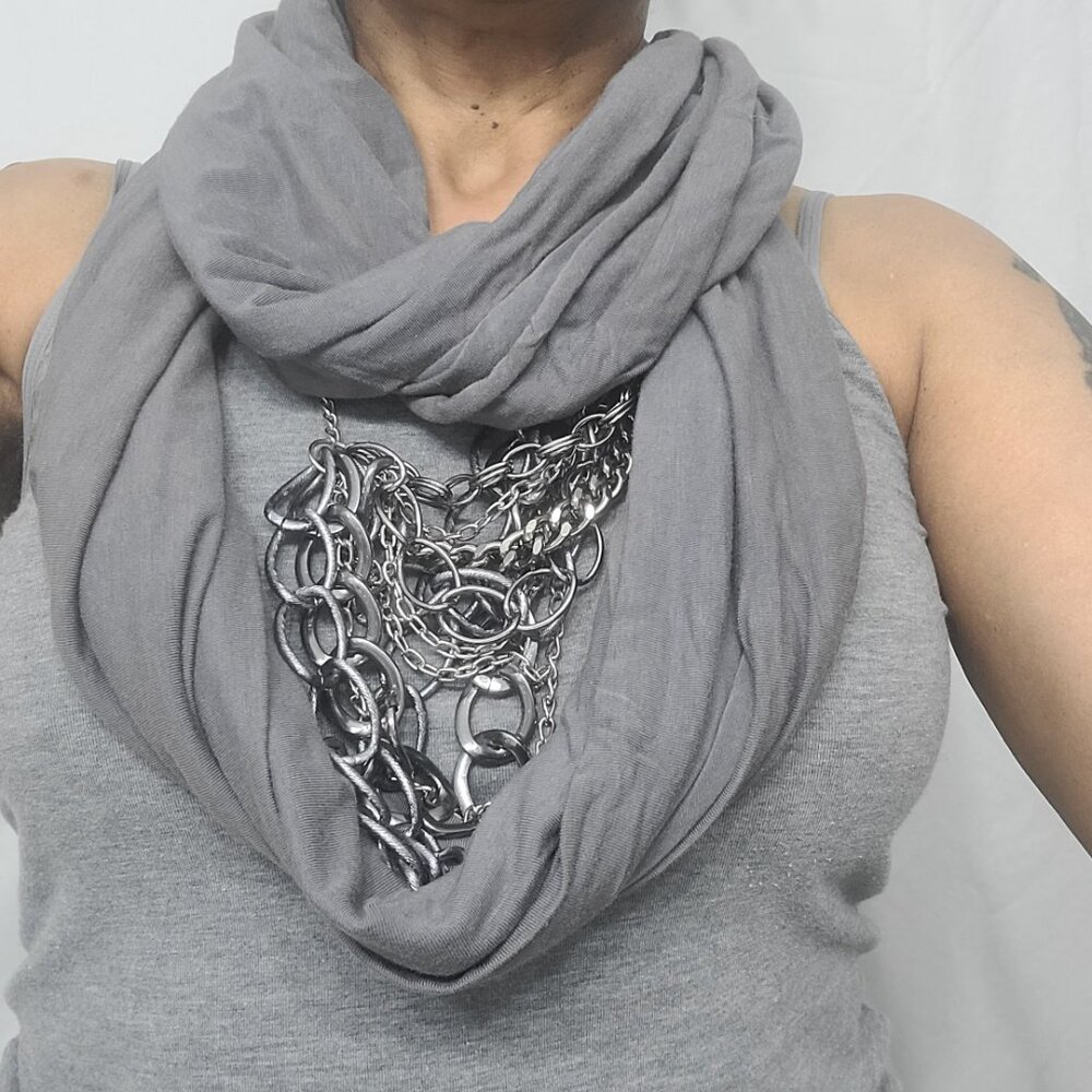 Women's Jewelry scarf, New, never worn.